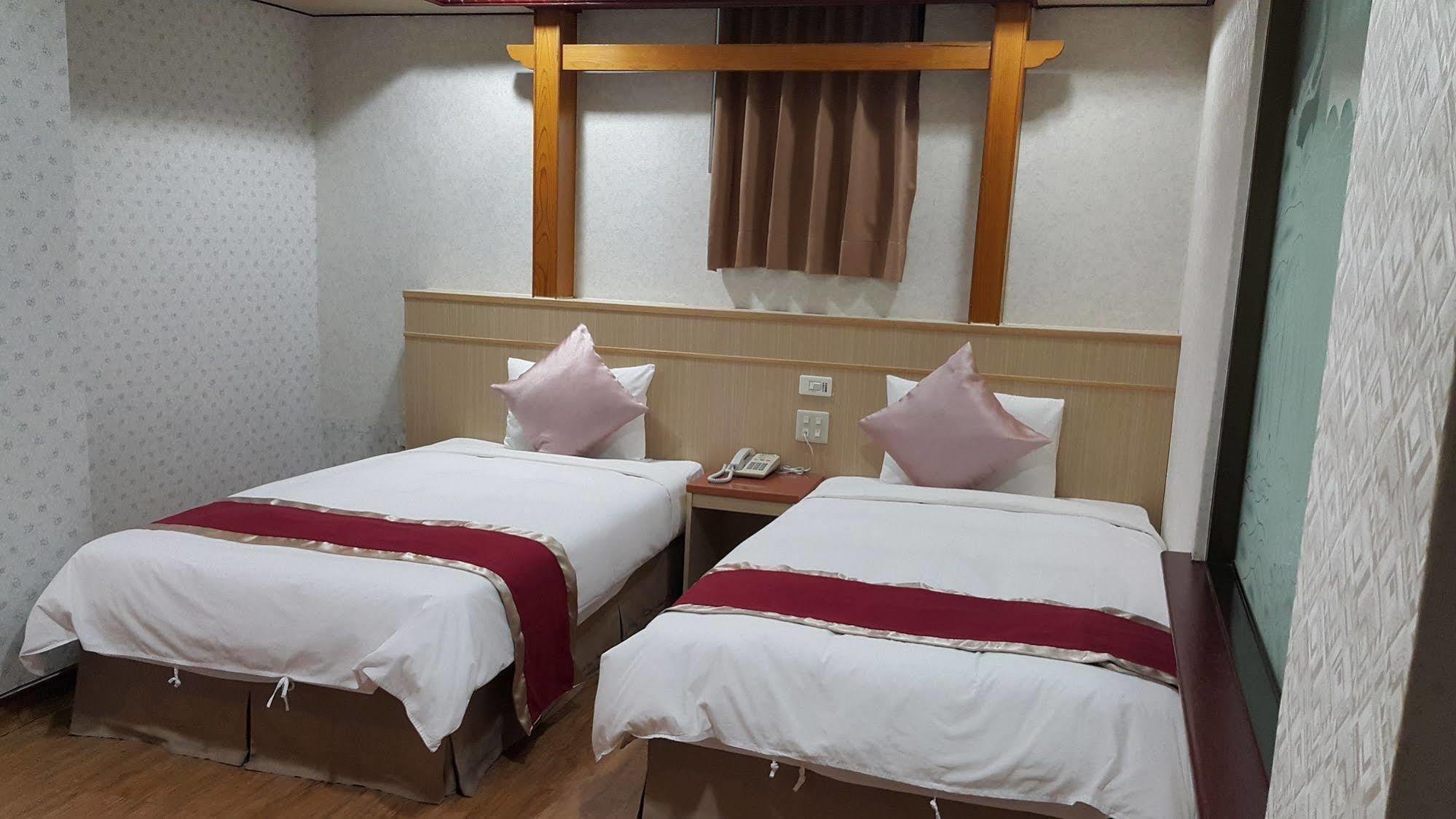메이 화 호텔 카오슝 외부 사진